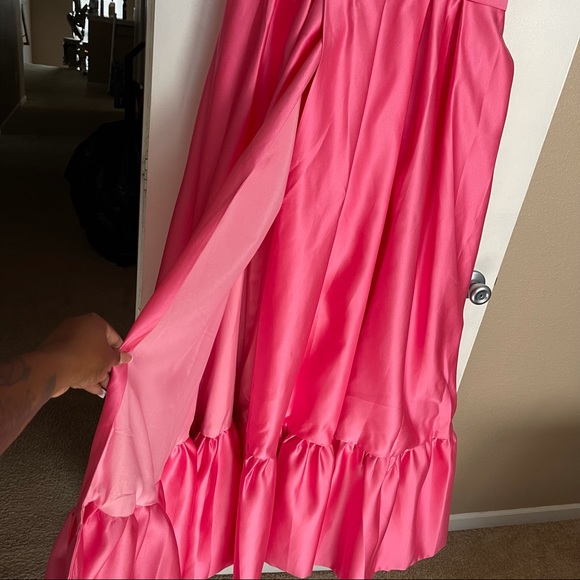 Plus Size Pink Gown/Prom Dress - Picture 5 of 10